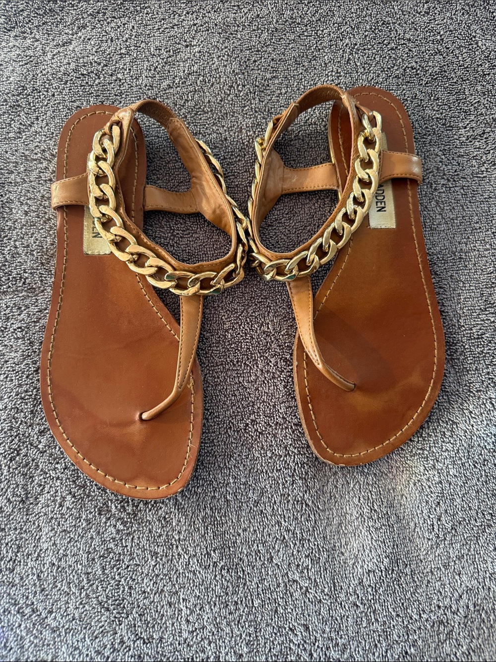 Steve Madden Brown Thong Sandals with Gold Chain